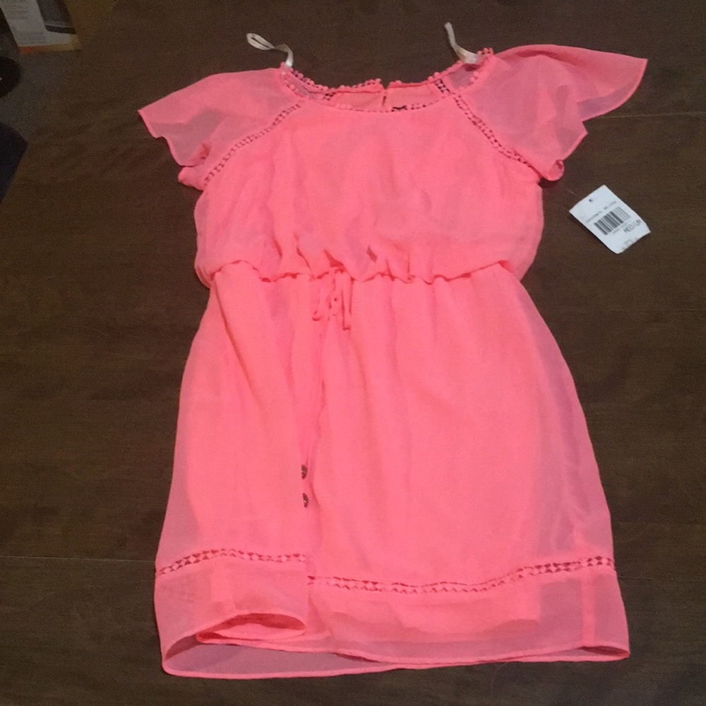 Girls pink dress size M new with tags